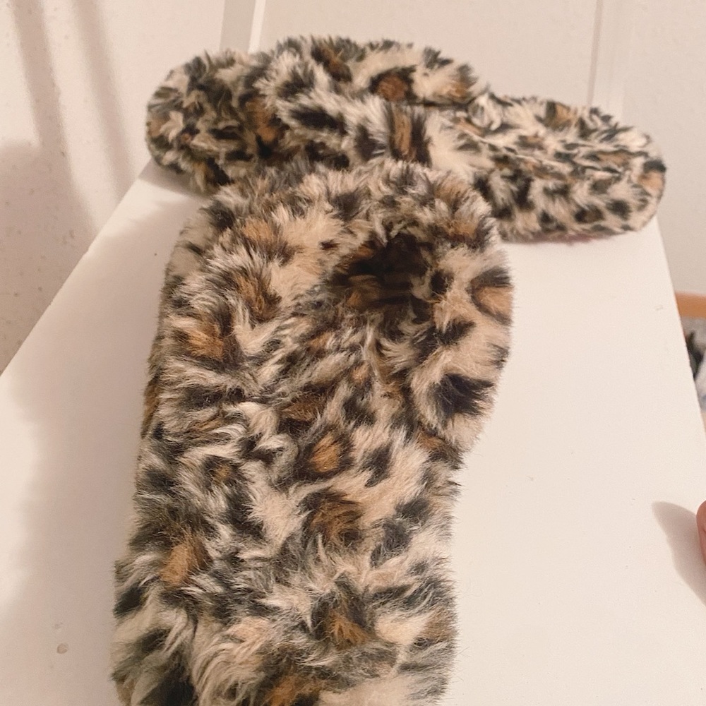 Cheetah Slippers - Picture 3 of 3